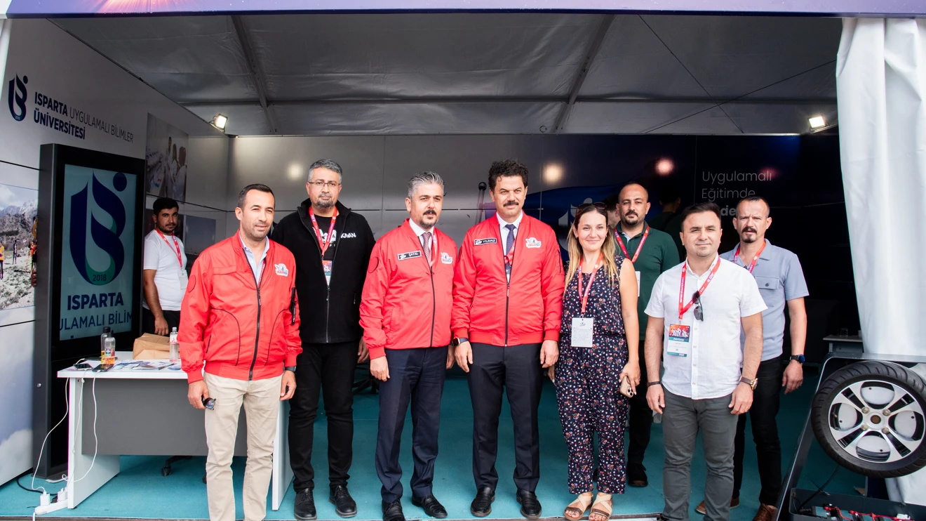 Rektör Yılmaz, TEKNOFEST İstanbul’da öğrencilerle buluştu